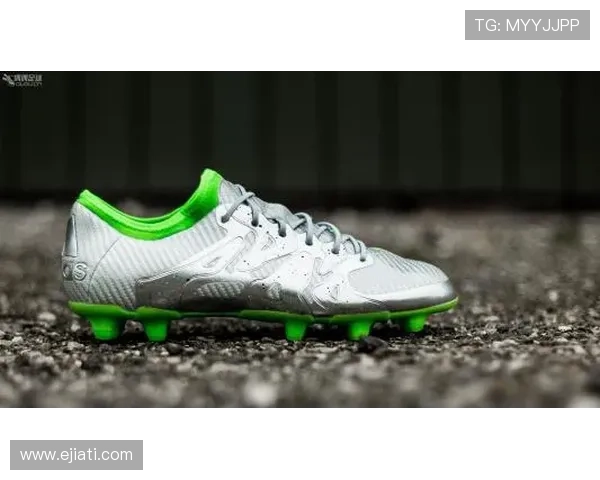 复古球星足球鞋的魅力与创新设计探索适合现代玩家的复古风情