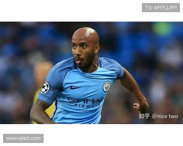 足球星大腿核心力量揭秘助力球队逆转胜利的关键秘密