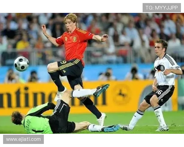 辽宁足球球星成长之路与辉煌时刻见证中国绿茵场激情岁月